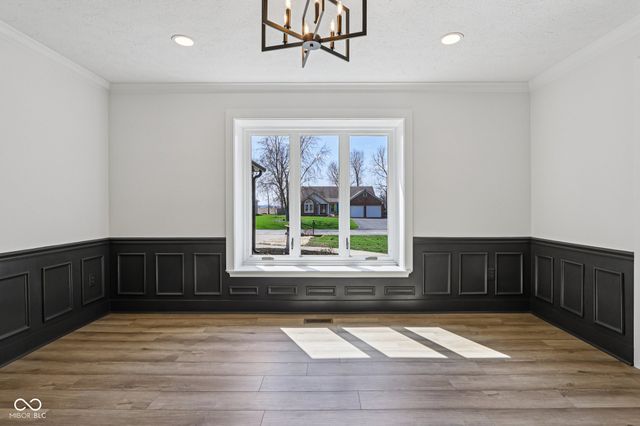 7378 W Creekside Drive, New Palestine, IN 46163