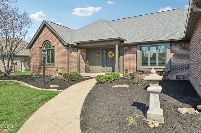 7378 W Creekside Drive, New Palestine, IN 46163