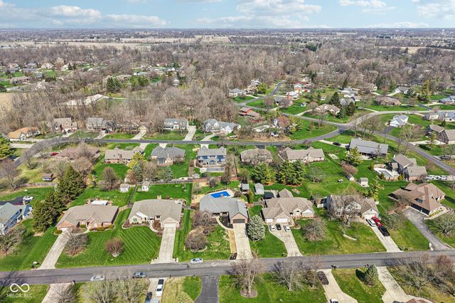 7378 W Creekside Drive, New Palestine, IN 46163