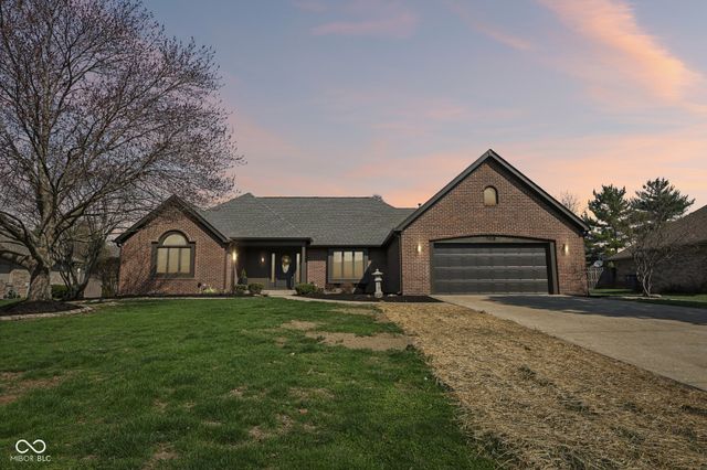 7378 W Creekside Drive, New Palestine, IN 46163