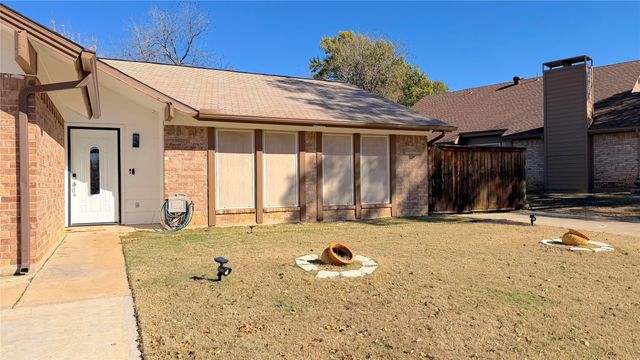 4233 Glen Ridge Drive, Arlington, TX 76016