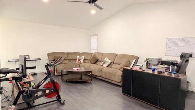 4233 Glen Ridge Drive, Arlington, TX 76016