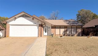 4233 Glen Ridge Drive, Arlington, TX 76016