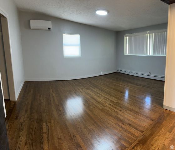1766 E SOUTHWOODSIDE DR, Holladay, UT 84124
