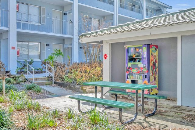 145 OYSTER BAY CIRCLE 220, Altamonte Springs, FL 32701