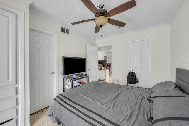 145 OYSTER BAY CIRCLE 220, Altamonte Springs, FL 32701