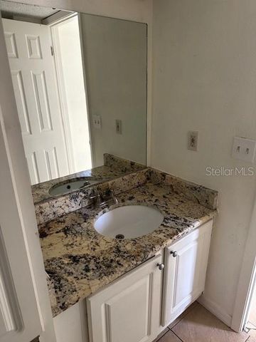 145 OYSTER BAY CIRCLE 220, Altamonte Springs, FL 32701