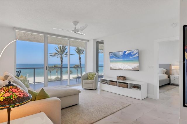 1800 BENJAMIN FRANKLIN DRIVE A205, Sarasota, FL 34236