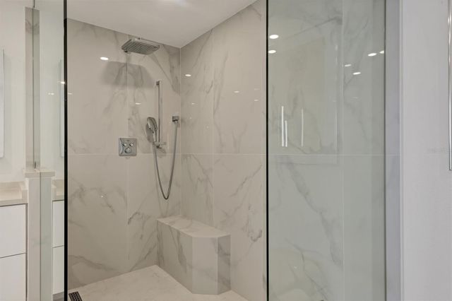 1800 BENJAMIN FRANKLIN DRIVE A205, Sarasota, FL 34236