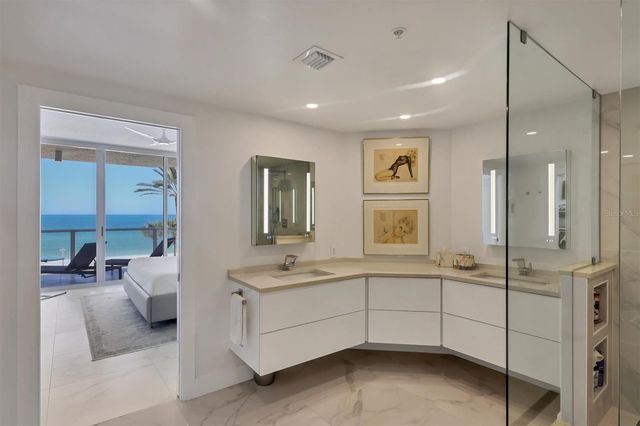 1800 BENJAMIN FRANKLIN DRIVE A205, Sarasota, FL 34236