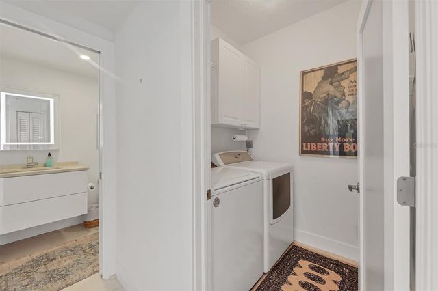 1800 BENJAMIN FRANKLIN DRIVE A205, Sarasota, FL 34236