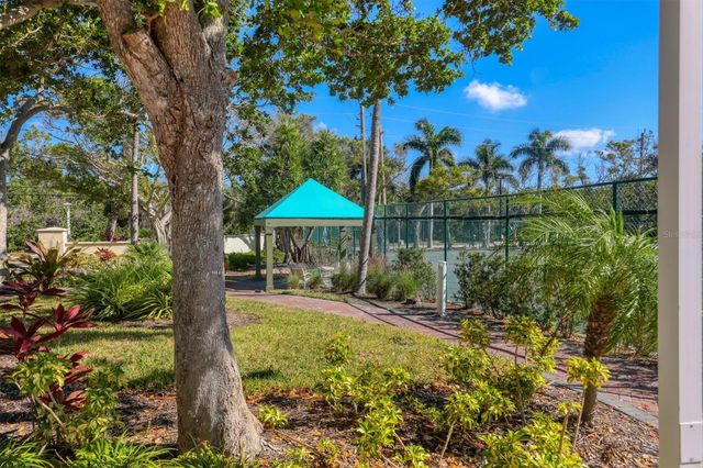 1800 BENJAMIN FRANKLIN DRIVE A205, Sarasota, FL 34236