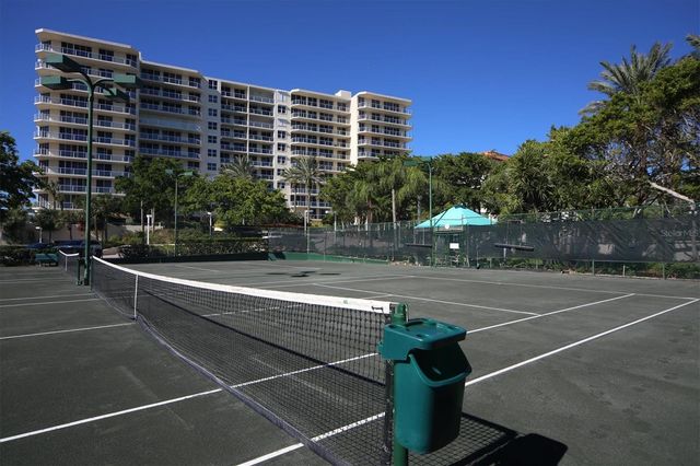 1800 BENJAMIN FRANKLIN DRIVE A205, Sarasota, FL 34236