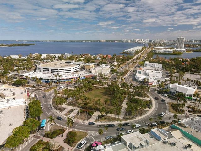 1800 BENJAMIN FRANKLIN DRIVE A205, Sarasota, FL 34236