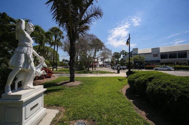 1800 BENJAMIN FRANKLIN DRIVE A205, Sarasota, FL 34236