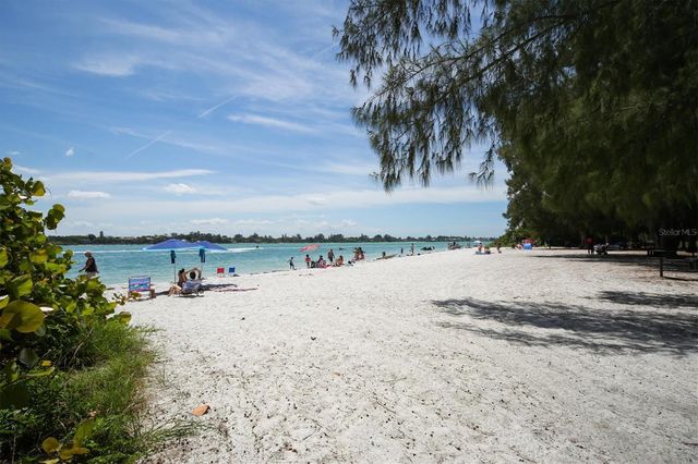 1800 BENJAMIN FRANKLIN DRIVE A205, Sarasota, FL 34236