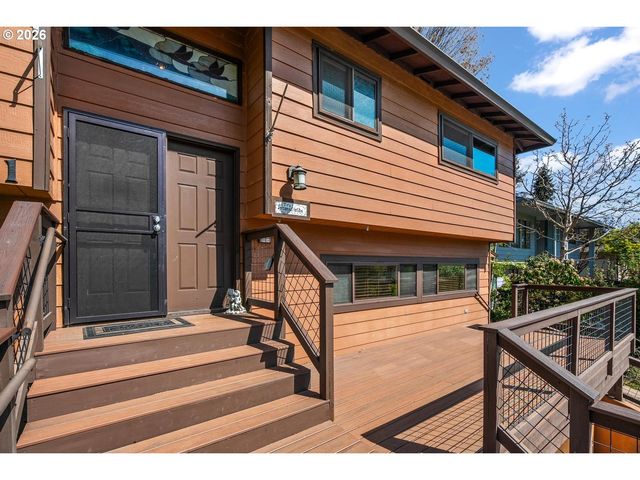 8501 Sw IROQUOIS Dr, Tualatin, OR 97062