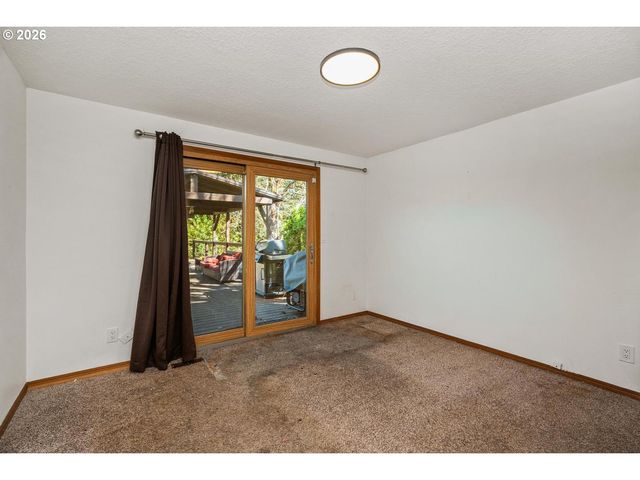 8501 Sw IROQUOIS Dr, Tualatin, OR 97062