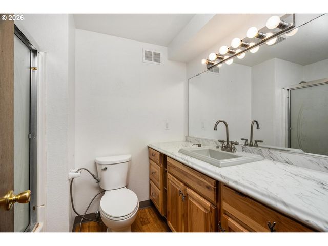 8501 Sw IROQUOIS Dr, Tualatin, OR 97062