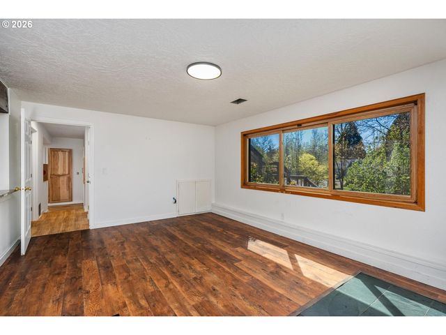 8501 Sw IROQUOIS Dr, Tualatin, OR 97062