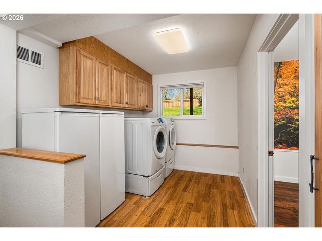 8501 Sw IROQUOIS Dr, Tualatin, OR 97062