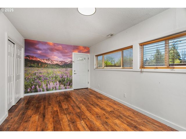 8501 Sw IROQUOIS Dr, Tualatin, OR 97062