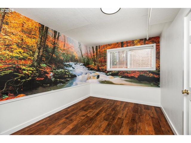 8501 Sw IROQUOIS Dr, Tualatin, OR 97062