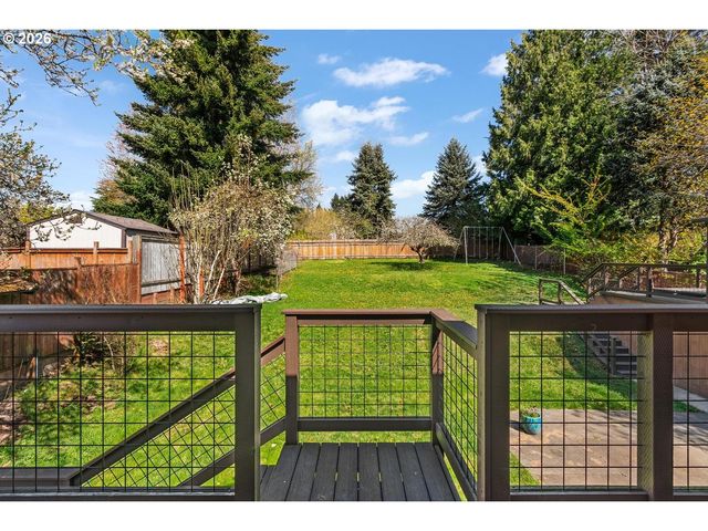 8501 Sw IROQUOIS Dr, Tualatin, OR 97062