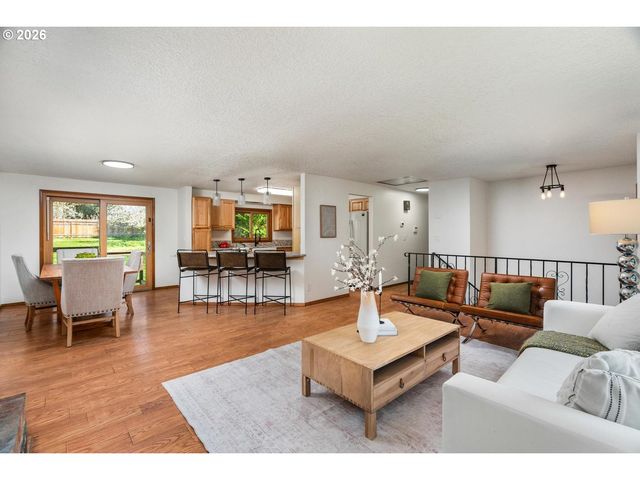 8501 Sw IROQUOIS Dr, Tualatin, OR 97062