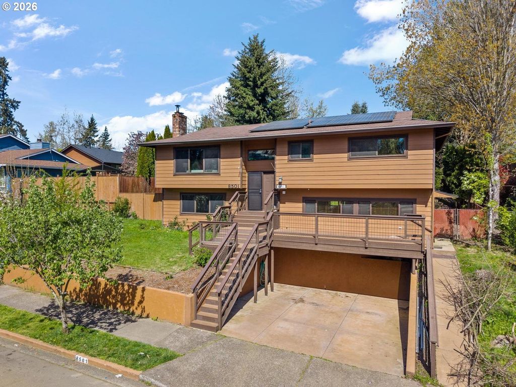 8501 Sw IROQUOIS Dr, Tualatin, OR 97062