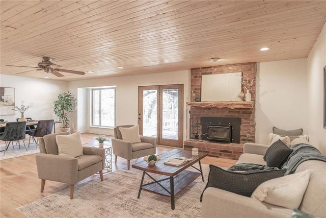 1910 Leawood Place, Edmond, OK 73034