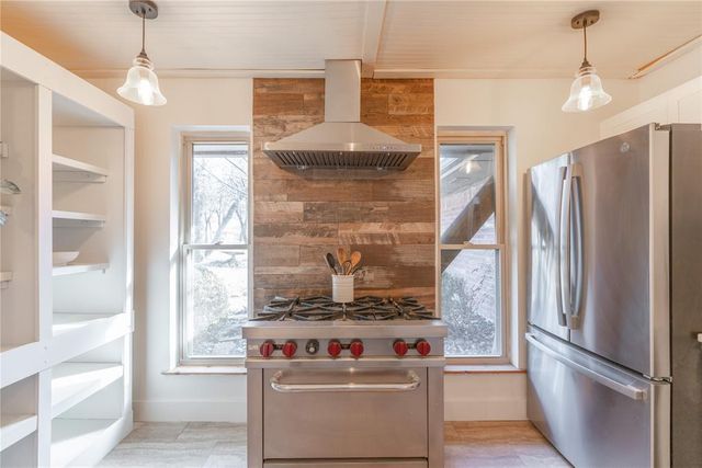 1910 Leawood Place, Edmond, OK 73034