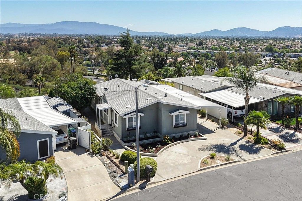 38642 Via Amarilla, Murrieta, CA 92563 — photo 4