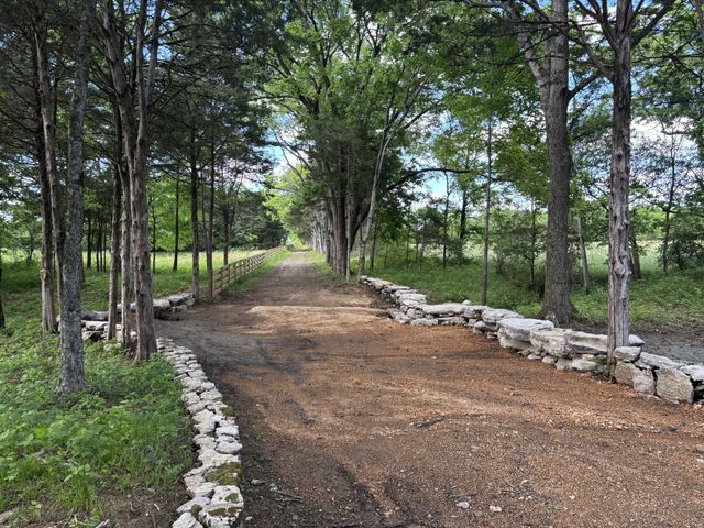 9205 Bowles Rd, Rockvale, TN 37153