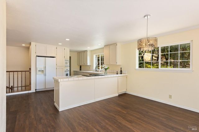 2630 Greenway Dr, Kelseyville, CA 95451