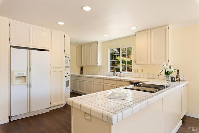 2630 Greenway Dr, Kelseyville, CA 95451