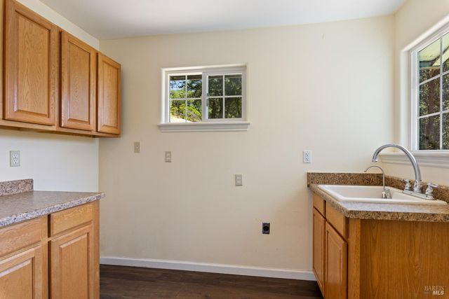 2630 Greenway Dr, Kelseyville, CA 95451