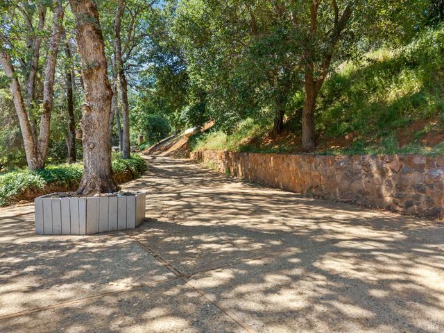 2630 Greenway Dr, Kelseyville, CA 95451