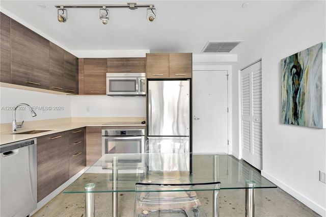 151 SE 1st St 1107, Miami, FL 33131