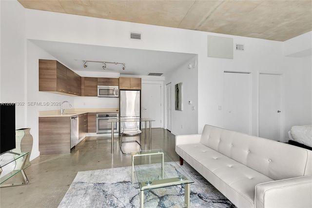 151 SE 1st St 1107, Miami, FL 33131