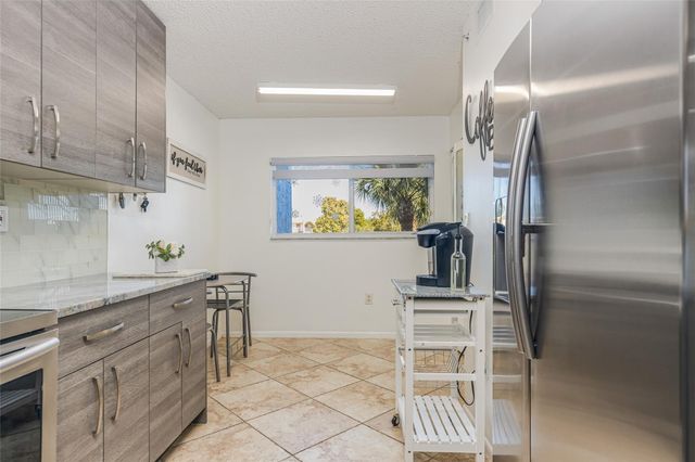 4734 Lucerne Lakes Boulevard 306, Lake Worth, FL 33467