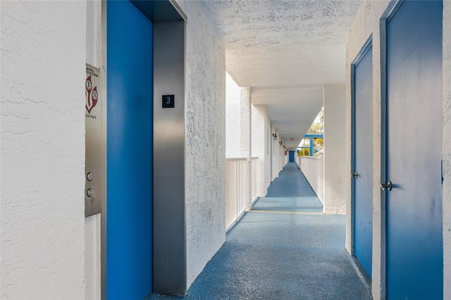 4734 Lucerne Lakes Boulevard 306, Lake Worth, FL 33467