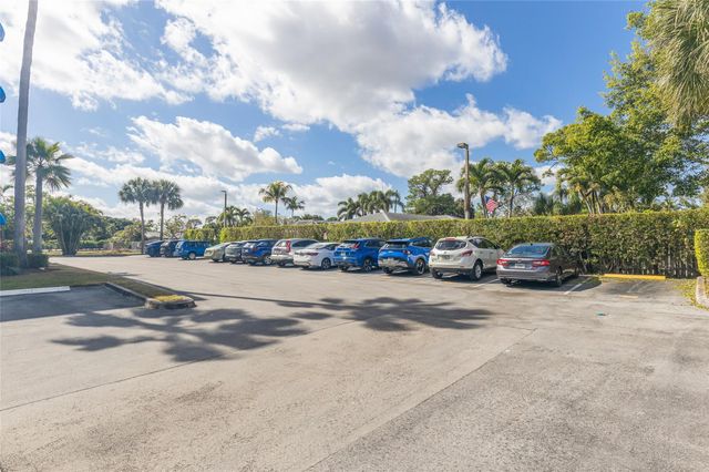 4734 Lucerne Lakes Boulevard 306, Lake Worth, FL 33467