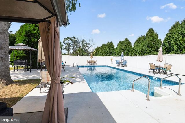 6 SUNSET RD, Owings Mills, MD 21117