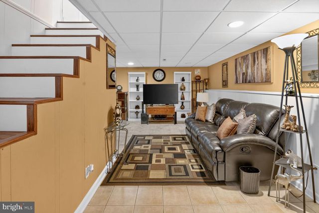 6 SUNSET RD, Owings Mills, MD 21117