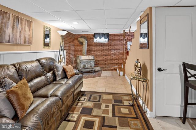 6 SUNSET RD, Owings Mills, MD 21117