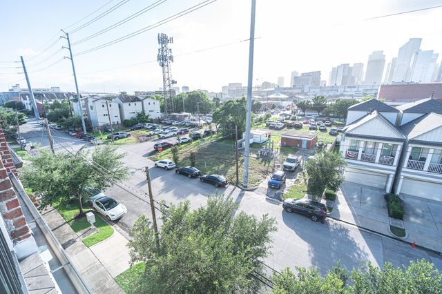 1027 Saint Charles Street, Houston, TX 77003
