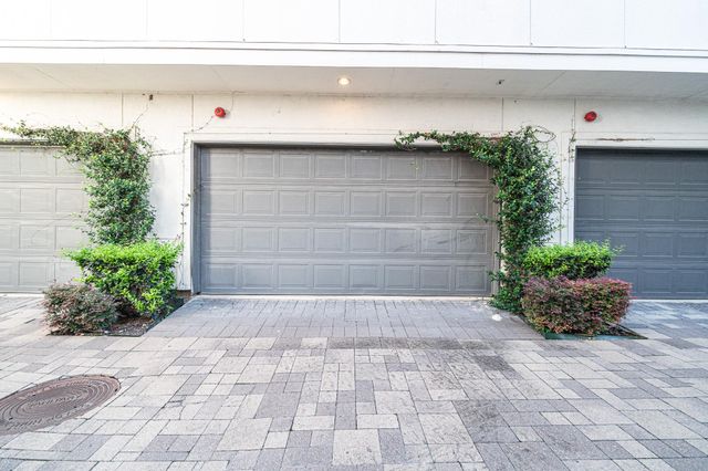 1027 Saint Charles Street, Houston, TX 77003