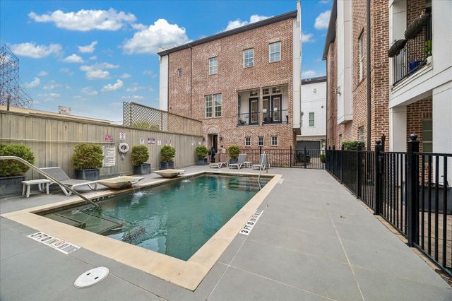 1027 Saint Charles Street, Houston, TX 77003