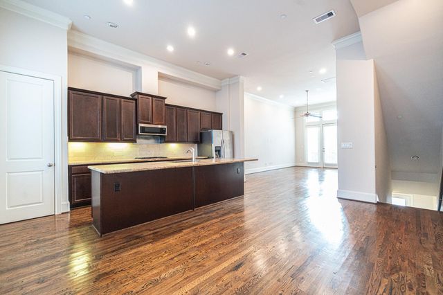 1027 Saint Charles Street, Houston, TX 77003